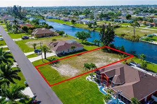 217 SE 21st St, Cape Coral, FL 33990 - Photo 5