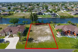 217 SE 21st St, Cape Coral, FL 33990 - Photo 3