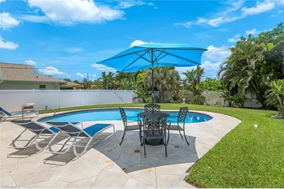 636 98th Ave N, Naples, FL 34108 - Photo 1
