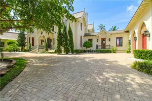 730 21st Ave S, Naples, FL 34102 - Photo 7