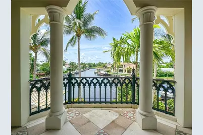 730 21st Ave S, Naples, FL 34102 - Photo 3