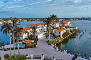 4000 Gulf Shore Blvd N, Naples, FL 34103 - Photo 5