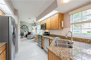 13221 Sherburne Cir, Bonita Springs, FL 34135 - Photo 9