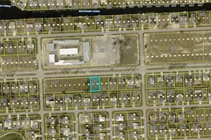 918 SW Trafalgar Parkway, Cape Coral, FL 33991 - Photo 3