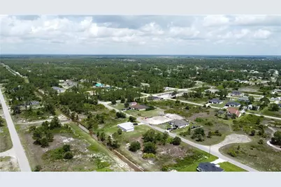 929 Norton Ave S, Lehigh Acres, FL 33974 - Photo 9