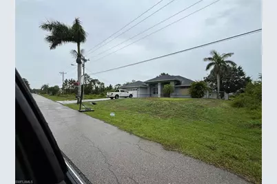 731 Bently St E, Lehigh Acres, FL 33974 - Photo 3