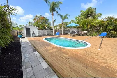 1012 Ridge St, Naples, FL 34103 - Photo 15