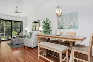 7805 Woodbrook Cir, Naples, FL 34104 - Photo 11