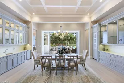 425 Harbour Dr, Naples, FL 34103 - Photo 9