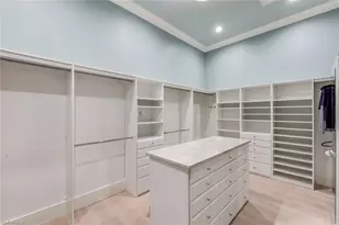 425 Harbour Dr, Naples, FL 34103 - Photo 13