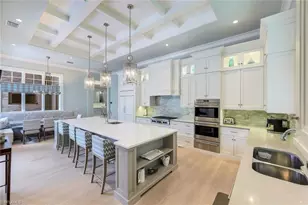 425 Harbour Dr, Naples, FL 34103 - Photo 7