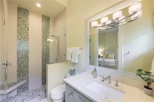 425 Harbour Dr, Naples, FL 34103 - Photo 19