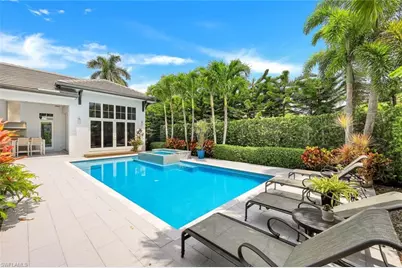 425 Harbour Dr, Naples, FL 34103 - Photo 27