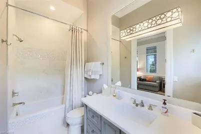 425 Harbour Dr, Naples, FL 34103 - Photo 15