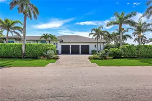 425 Harbour Dr, Naples, FL 34103 - Photo 29