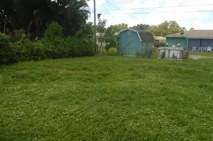 2119 Hibiscus Rd, Fort Myers, FL 33905 - Photo 13