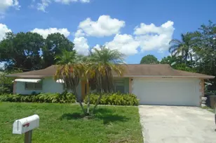 2119 Hibiscus Rd, Fort Myers, FL 33905 - Photo 1