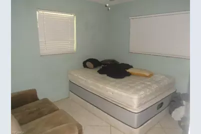 2119 Hibiscus Rd, Fort Myers, FL 33905 - Photo 9