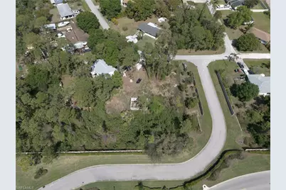 2086 Brooklawn Dr, North Fort Myers, FL 33917 - Photo 3