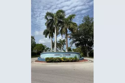 5769 Pink Panther Dr, Fort Myers, FL 33908 - Photo 5