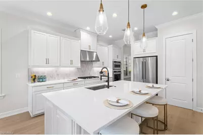 8834 Vaccaro Ct, Naples, FL 34119 - Photo 11