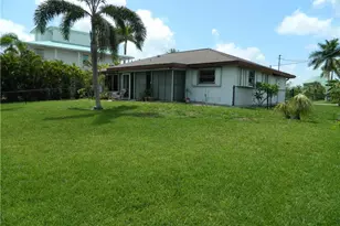 6408 Cocos Dr, Fort Myers, FL 33908 - Photo 7