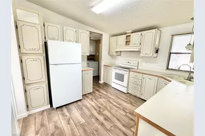 26270 Queen Mary Ln, Bonita Springs, FL 34135 - Photo 7