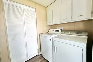 26270 Queen Mary Ln, Bonita Springs, FL 34135 - Photo 19