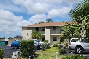 642 SE 13th Pl, Cape Coral, FL 33990 - Photo 17