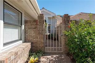 6624 Trident Way, Naples, FL 34108 - Photo 3