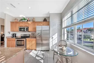 4844 Hampshire Ct, Naples, FL 34112 - Photo 5