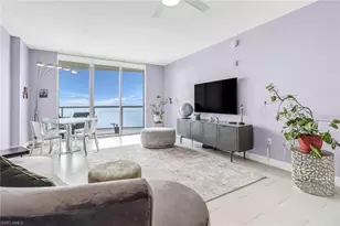 3000 Oasis Grand Blvd, Fort Myers, FL 33916 - Photo 5