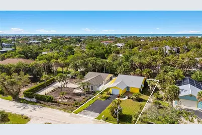 1672 Atlanta Plaza Dr, Sanibel, FL 33957 - Photo 3