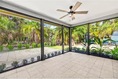 1672 Atlanta Plaza Dr, Sanibel, FL 33957 - Photo 17