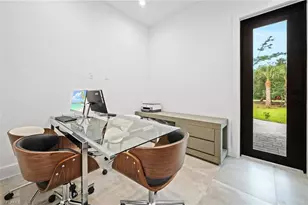 209 35th Ave NW, Naples, FL 34120 - Photo 7