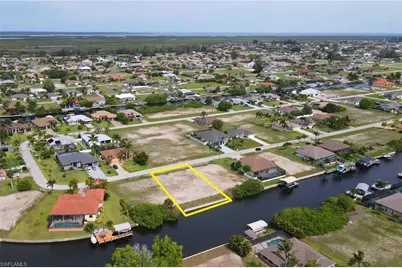 411 NW 35th Pl, Cape Coral, FL 33993 - Photo 5