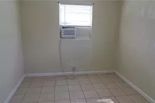 3049 2nd St, Fort Myers, FL 33916 - Photo 3