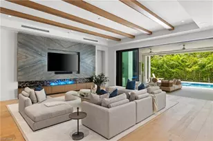 850 10th St N, Naples, FL 34102 - Photo 3