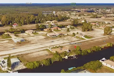 621 NW 38th Ave, Cape Coral, FL 33993 - Photo 5