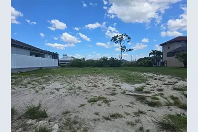 621 NW 38th Ave, Cape Coral, FL 33993 - Photo 3