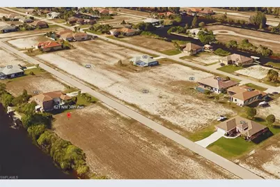621 NW 38th Ave, Cape Coral, FL 33993 - Photo 7