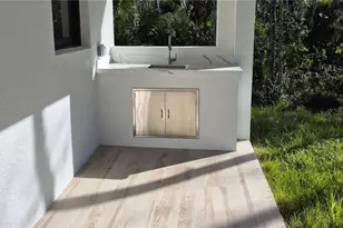 532 41st Ave NE, Naples, FL 34120 - Photo 13