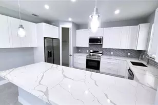 532 41st Ave NE, Naples, FL 34120 - Photo 5