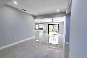 532 41st Ave NE, Naples, FL 34120 - Photo 9