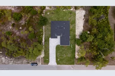 719 Almelia St E, Lehigh Acres, FL 33974 - Photo 7