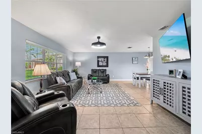 2415 SW 43rd St, Cape Coral, FL 33914 - Photo 11