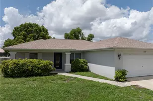 2226 NE 34th Terrace, Cape Coral, FL 33909 - Photo 3
