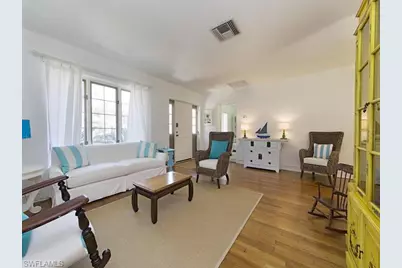 116 3rd St N, Naples, FL 34102 - Photo 3
