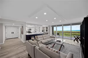 6585 Nicholas Blvd, Naples, FL 34108 - Photo 7