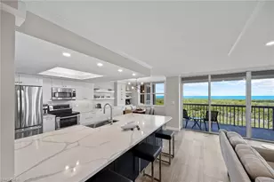 6585 Nicholas Blvd, Naples, FL 34108 - Photo 9